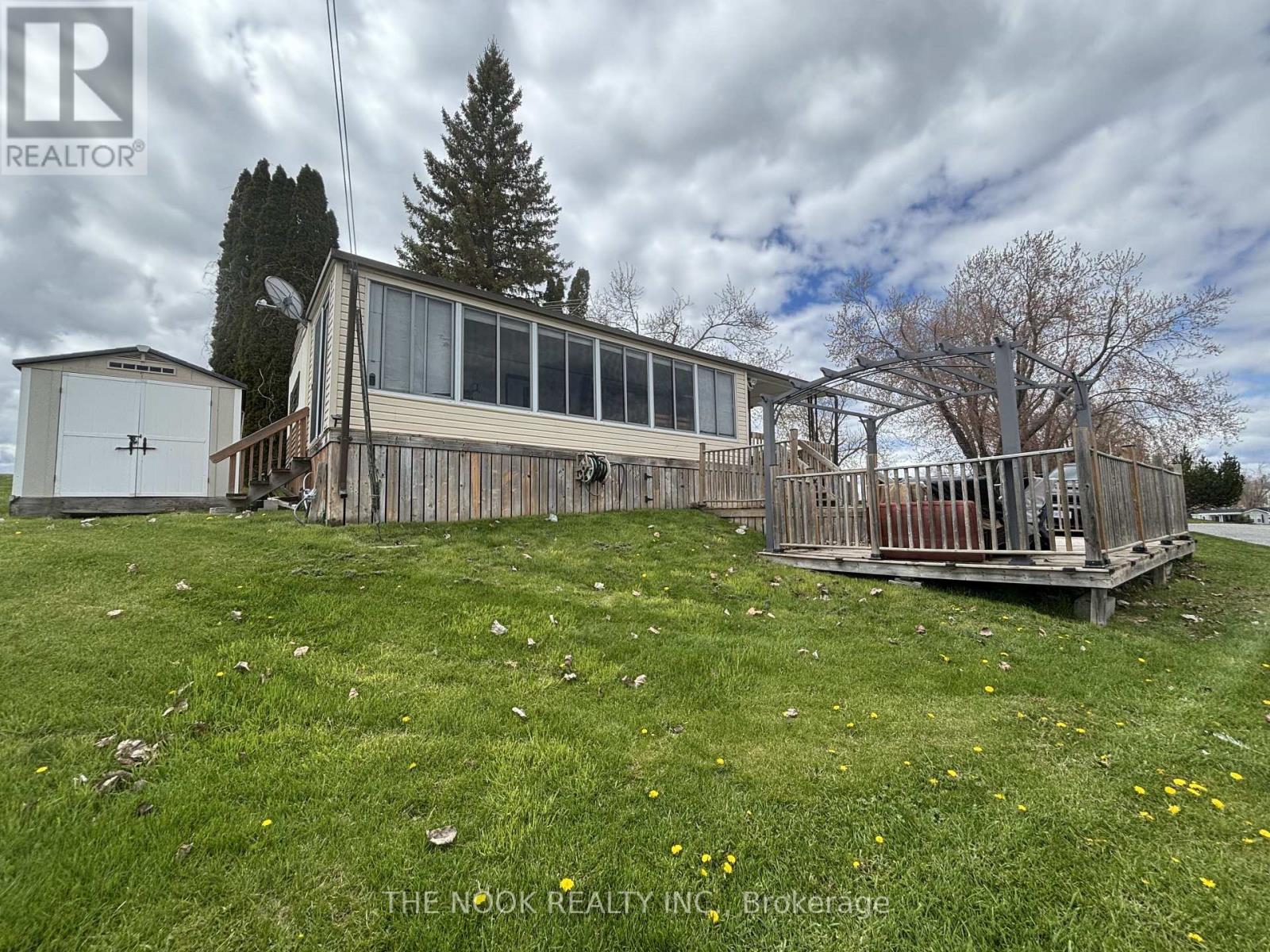 UNIT #1 MARINA CRESCENT - 920 SKYLINE ROAD - 21