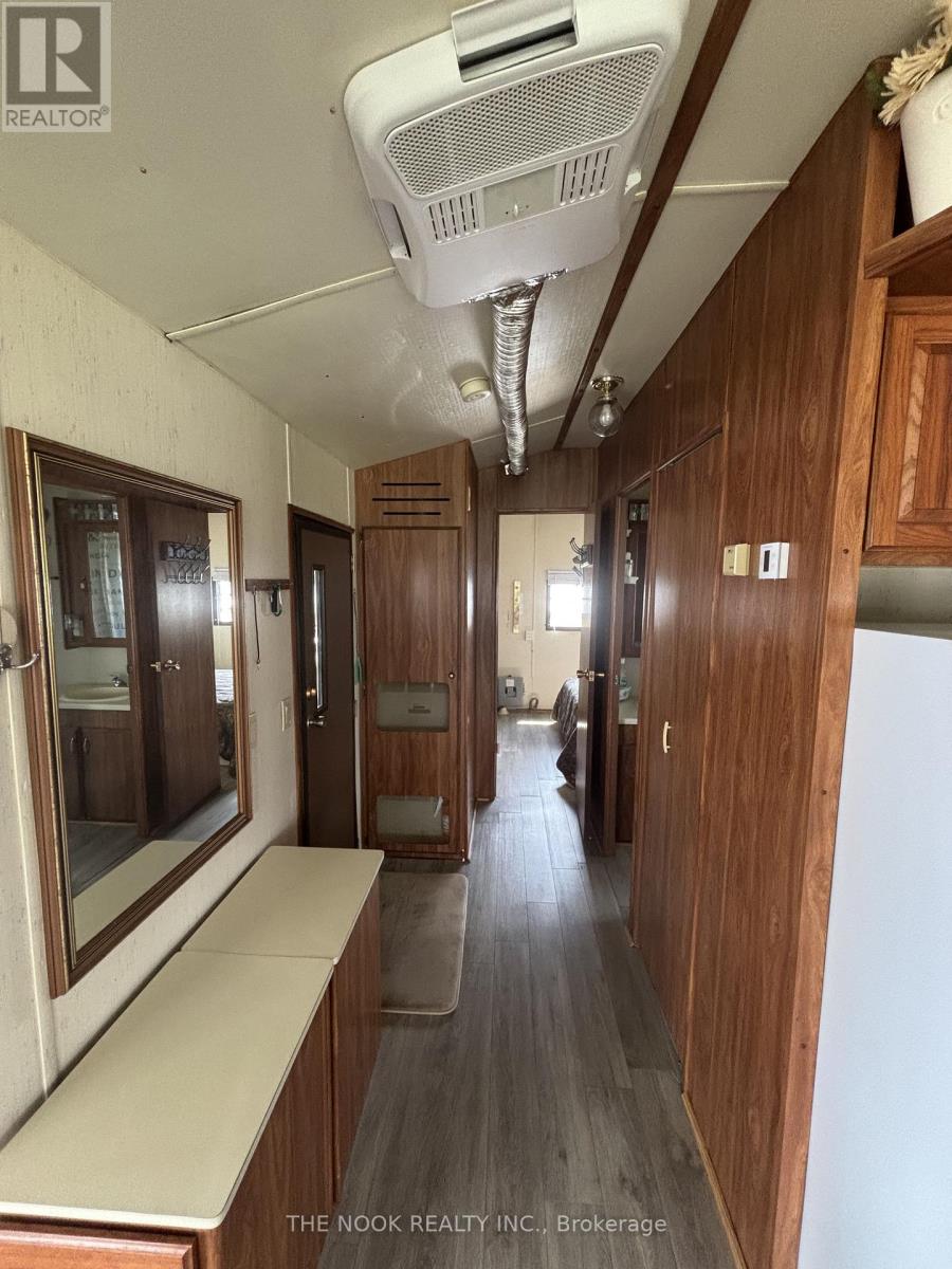 UNIT #1 MARINA CRESCENT - 920 SKYLINE ROAD - 12