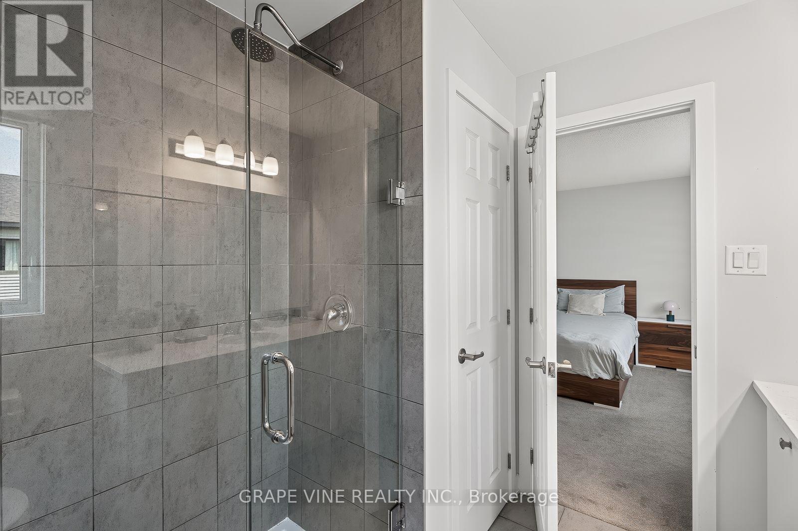 225 BILLRIAN CRESCENT - 21