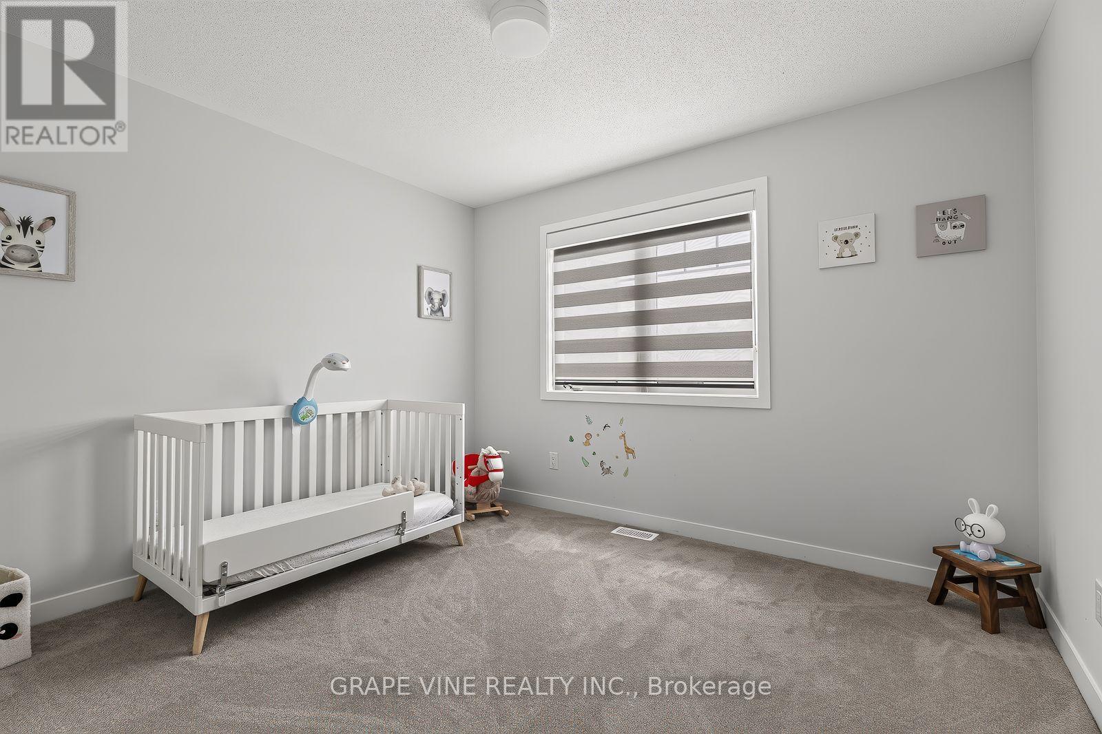 225 BILLRIAN CRESCENT - 23