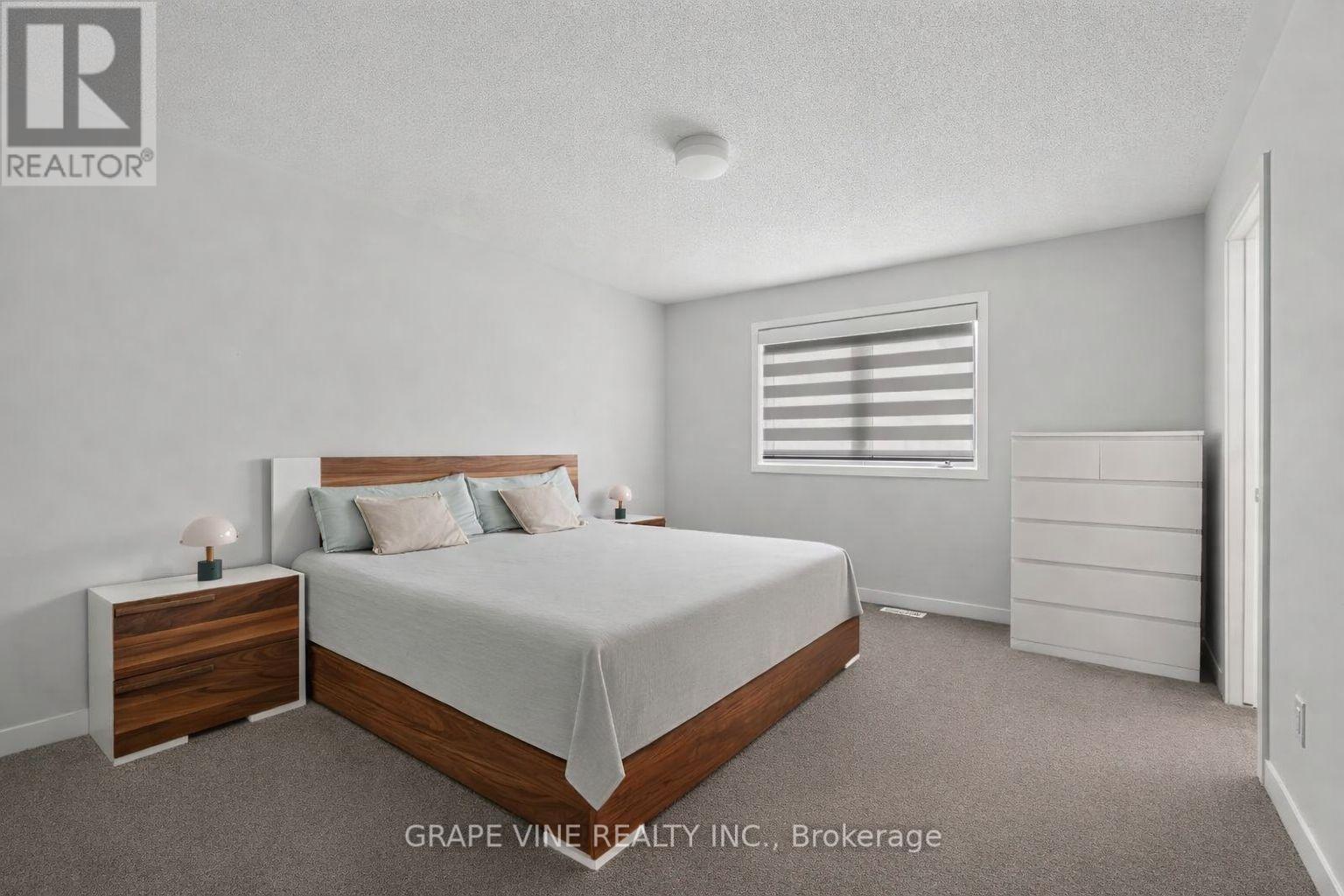 225 BILLRIAN CRESCENT - 18