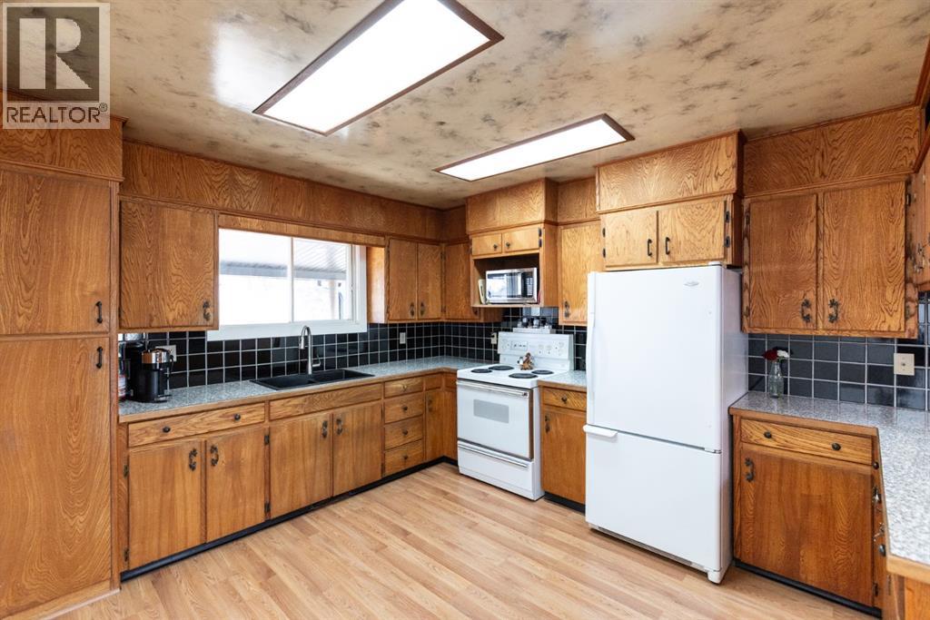 3327 360 Township - 24