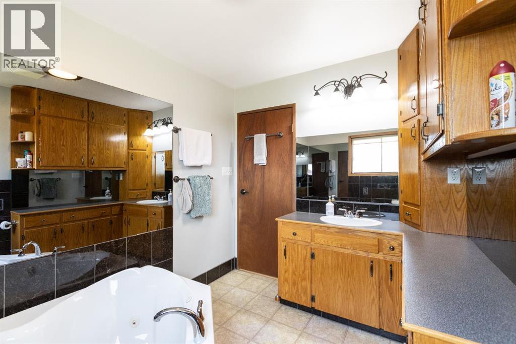 3327 360 Township - 38