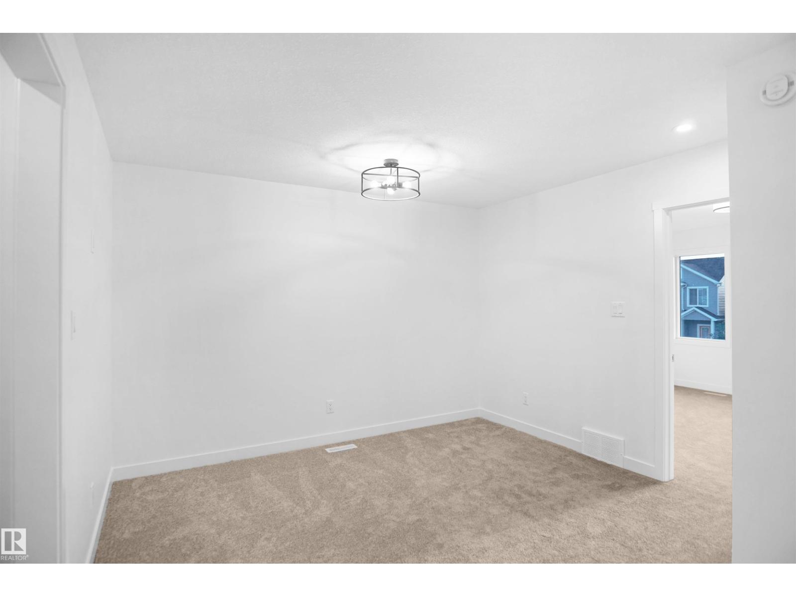 12127 34 AV SW - 21