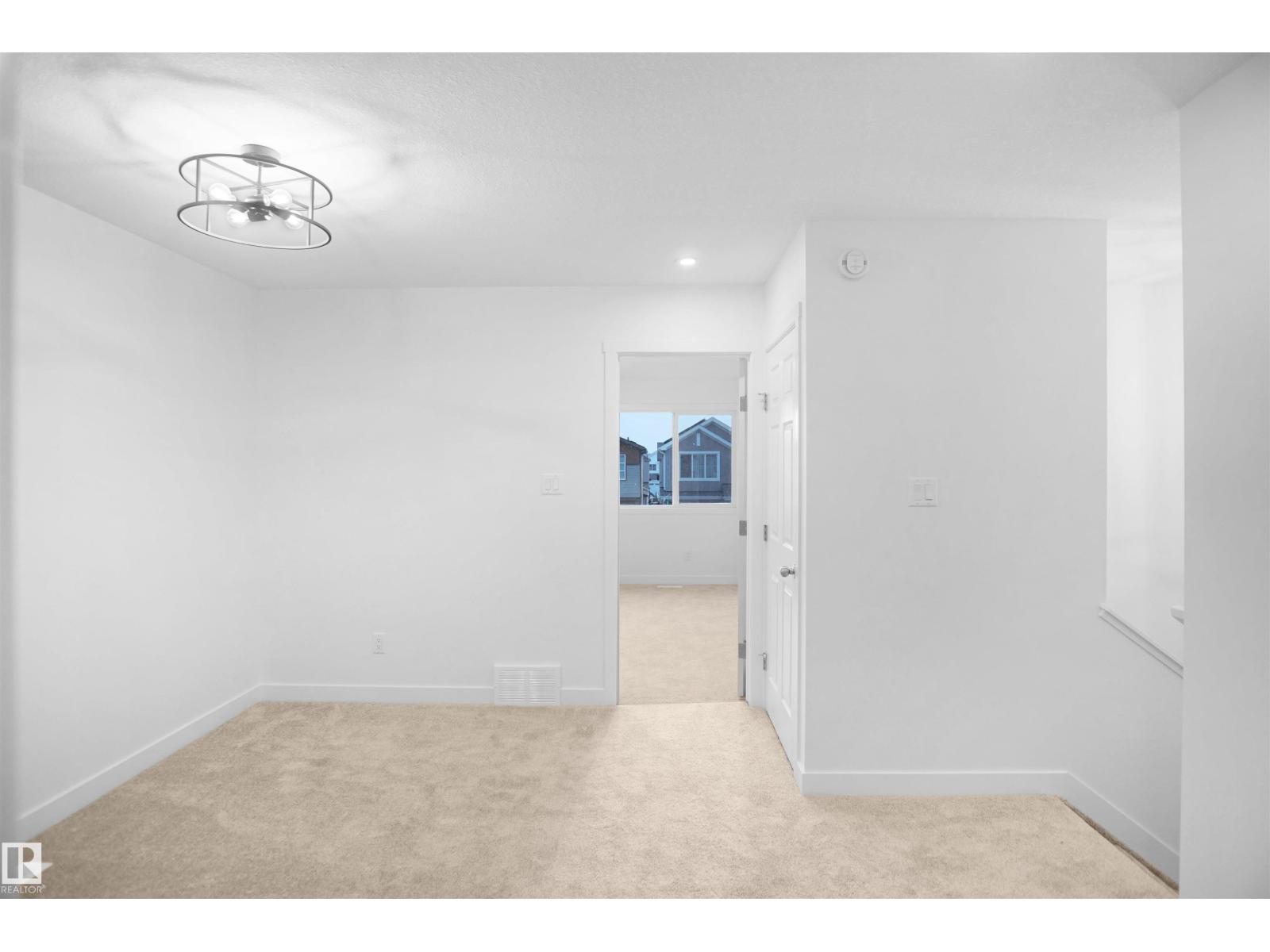 12127 34 AV SW - 22
