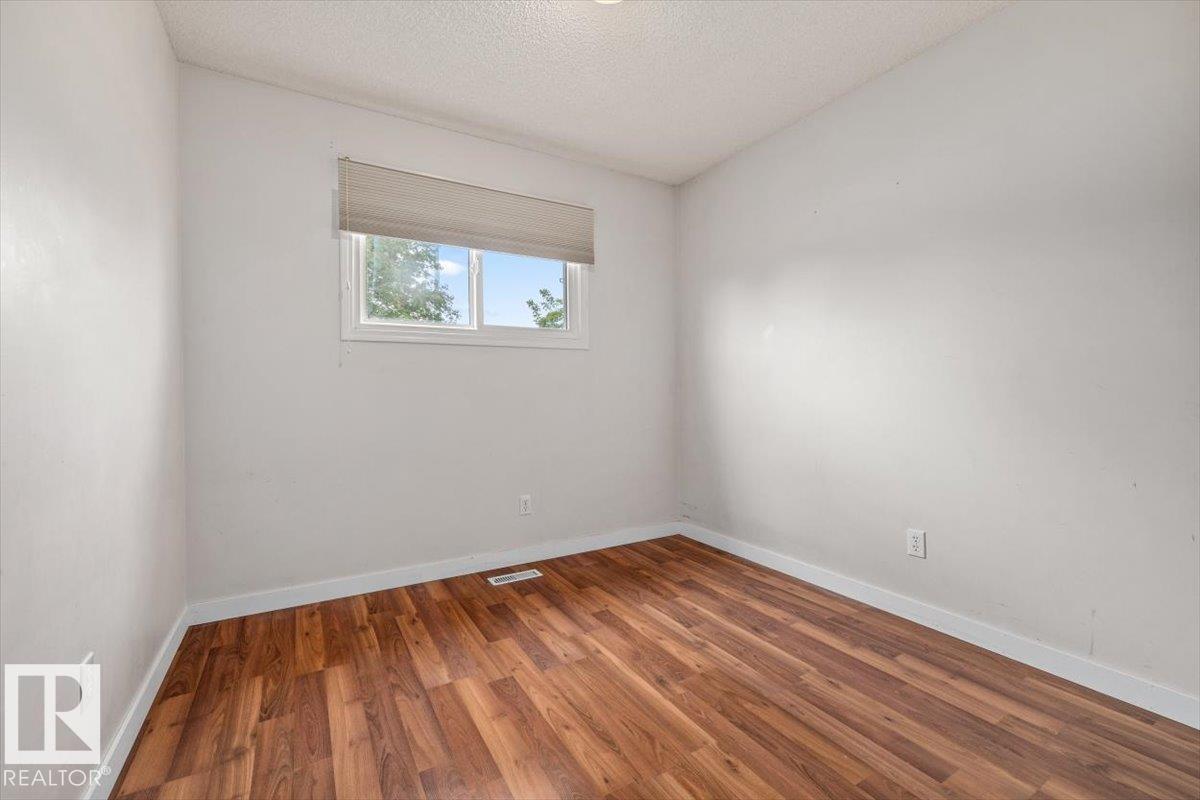 5126 53 Street - 15