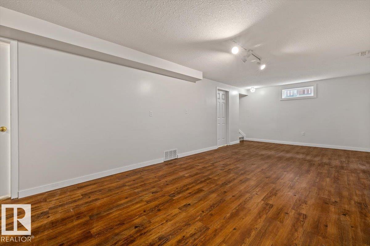 5126 53 Street - 25