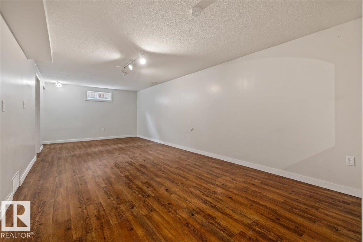 5126 53 Street - 26