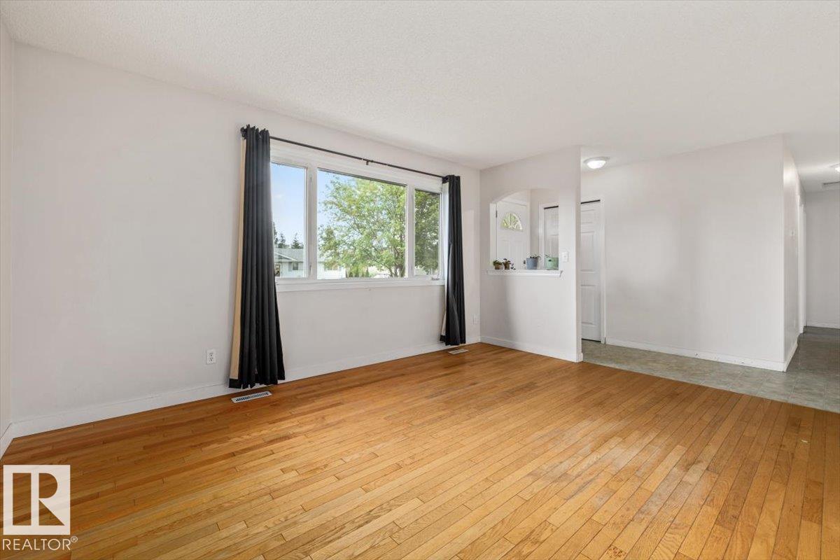 5126 53 Street - 5