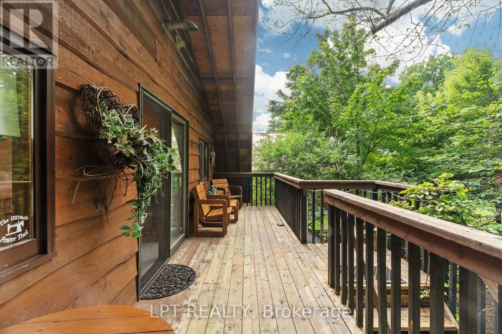 8452 DEFORE DRIVE - Image 22