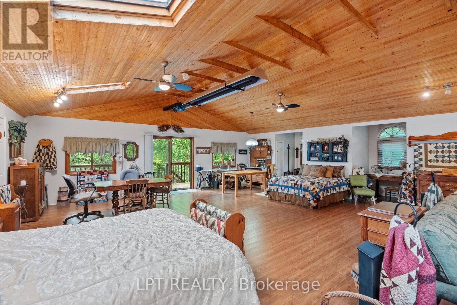 8452 DEFORE DRIVE - Image 25