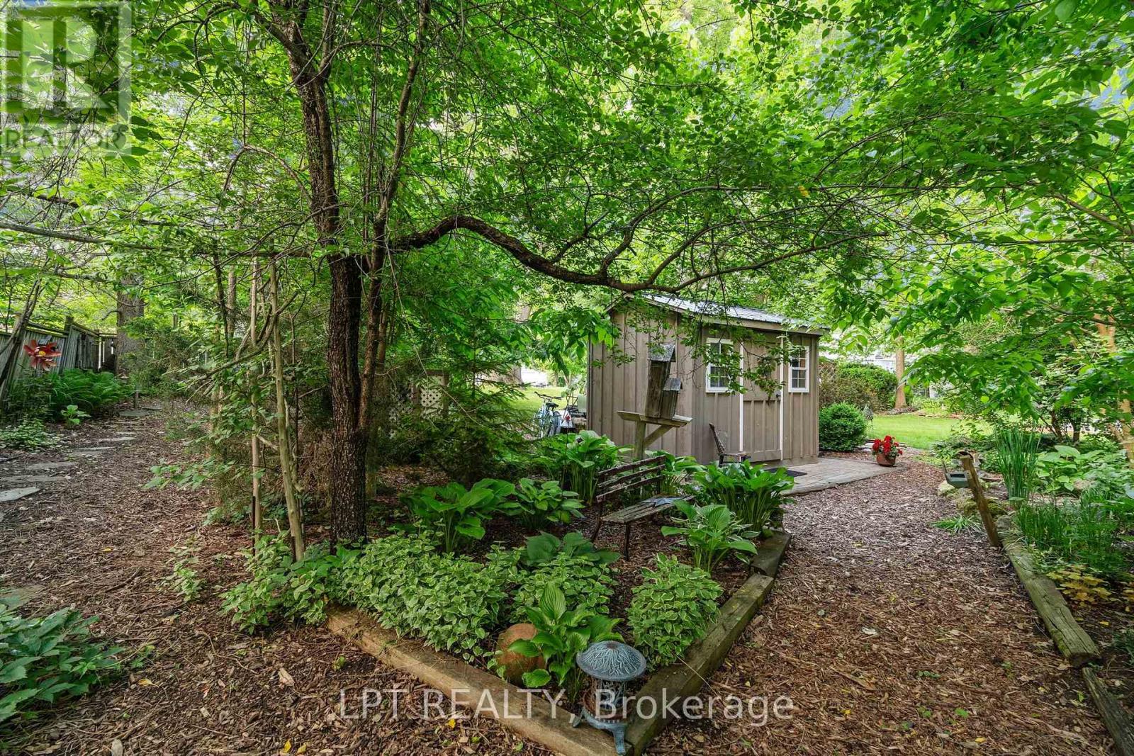 8452 DEFORE DRIVE - Image 43