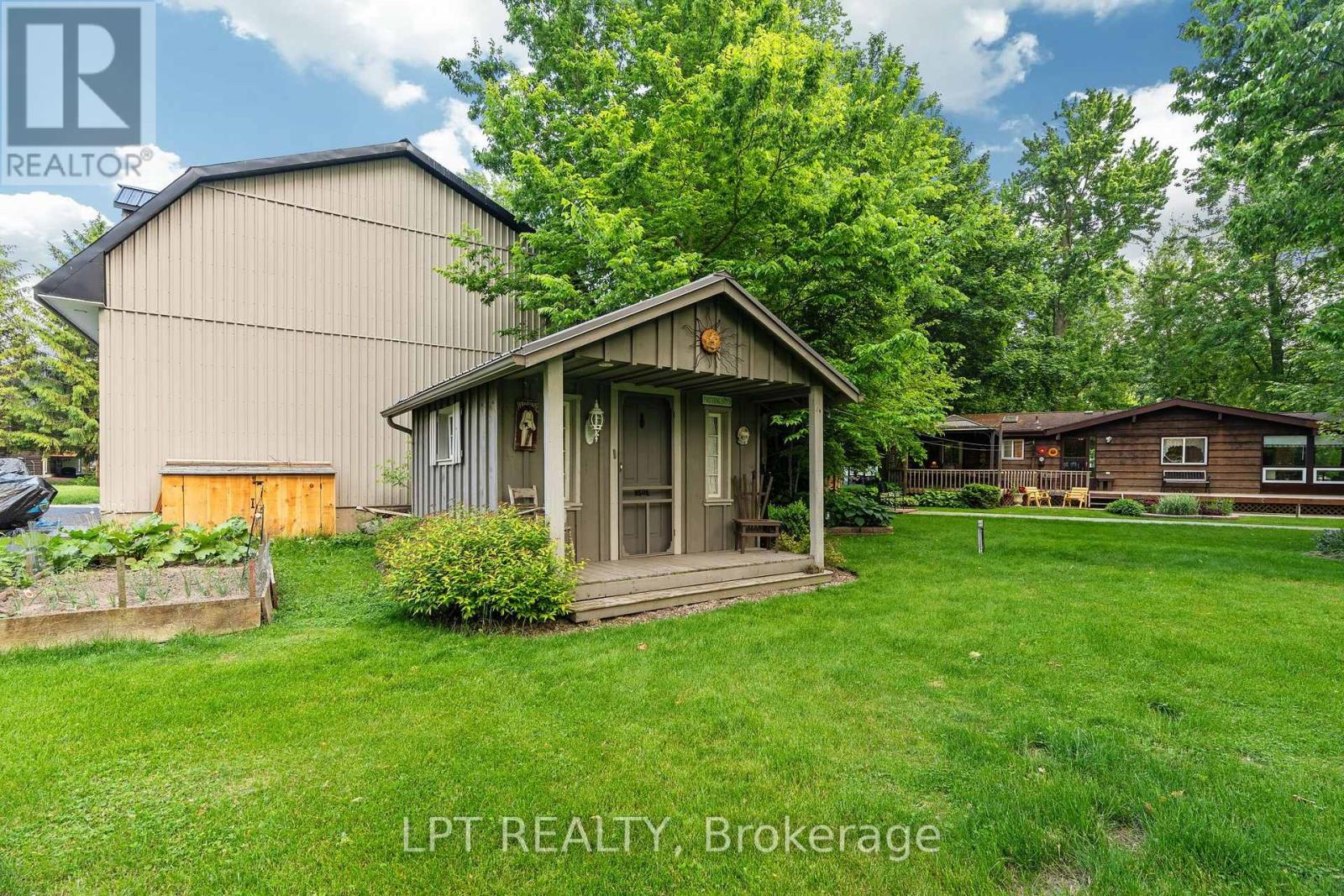 8452 DEFORE DRIVE - Image 48