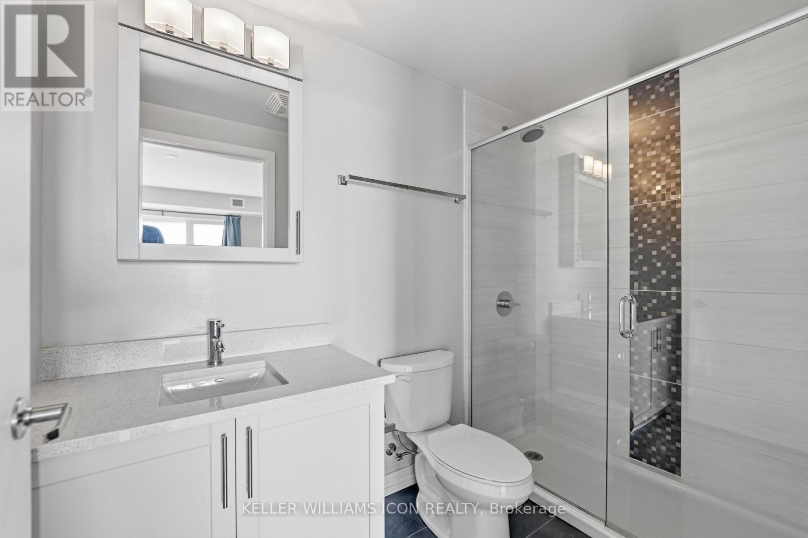 #1907 40 NEPEAN STREET - 19
