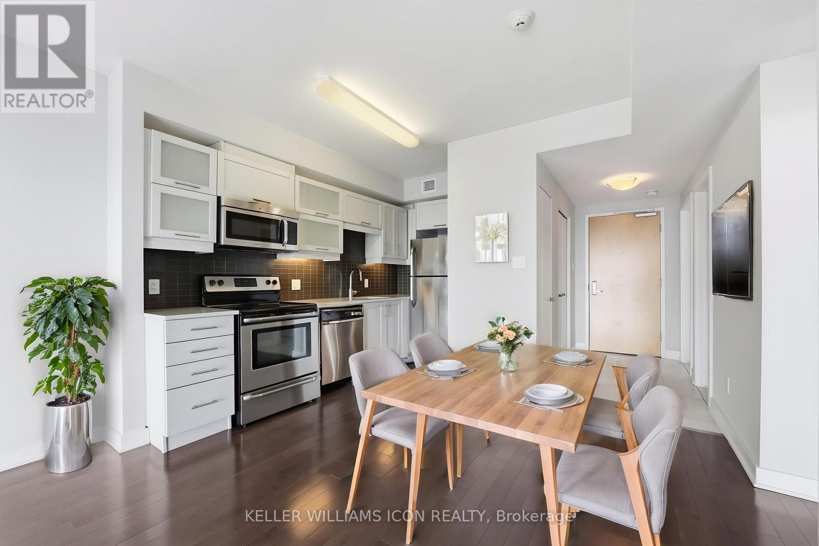 #1907 40 NEPEAN STREET - 9