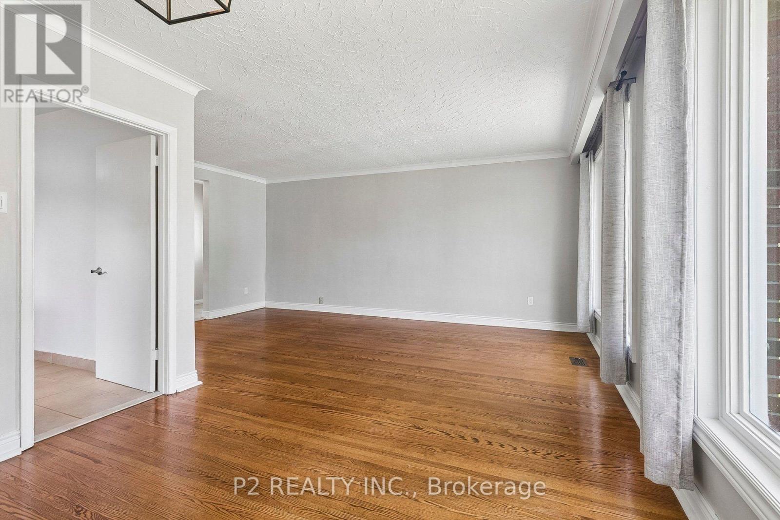 121 CONFEDERATION DRIVE - 13
