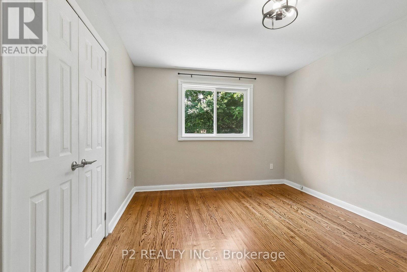 121 CONFEDERATION DRIVE - 27