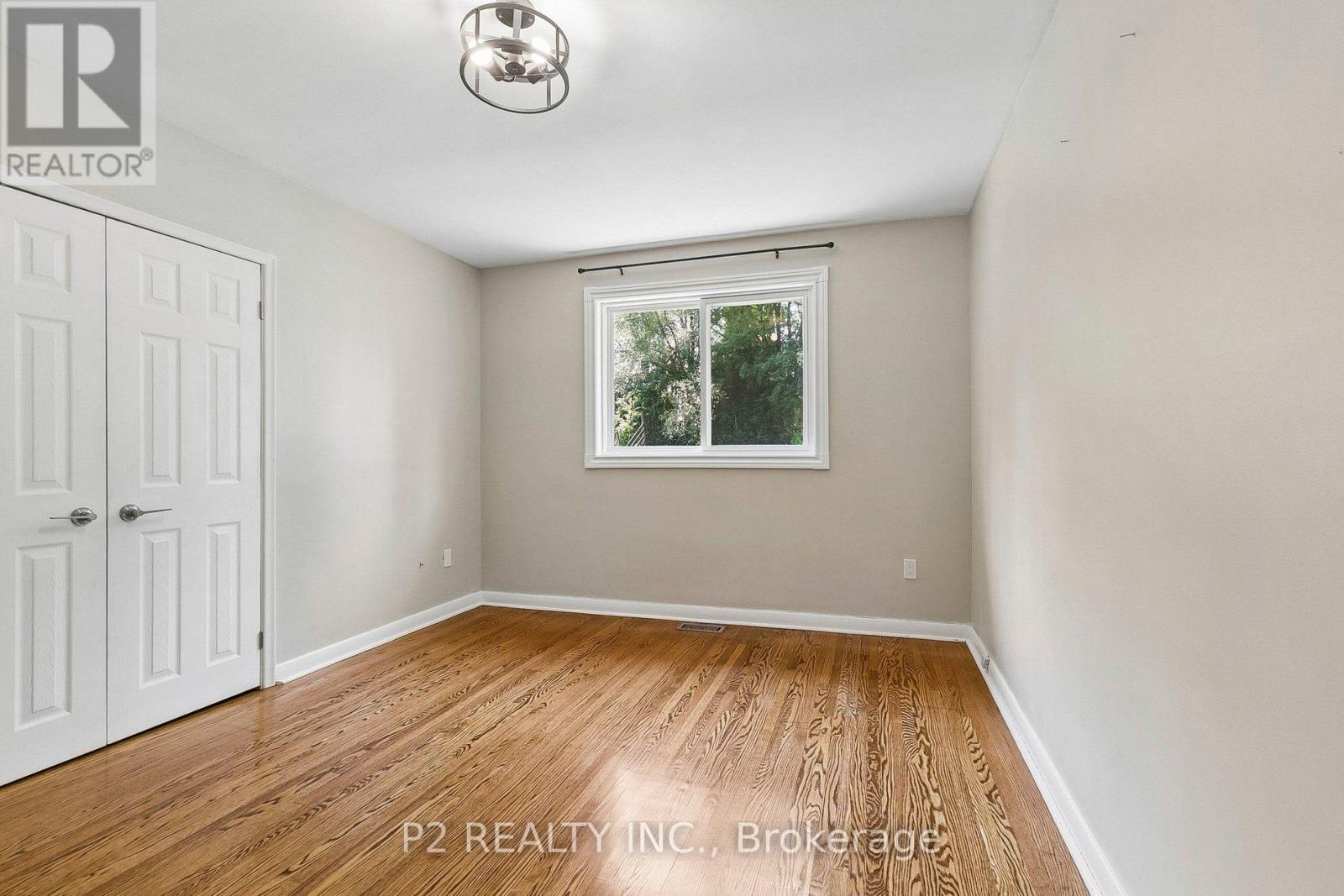 121 CONFEDERATION DRIVE - 28