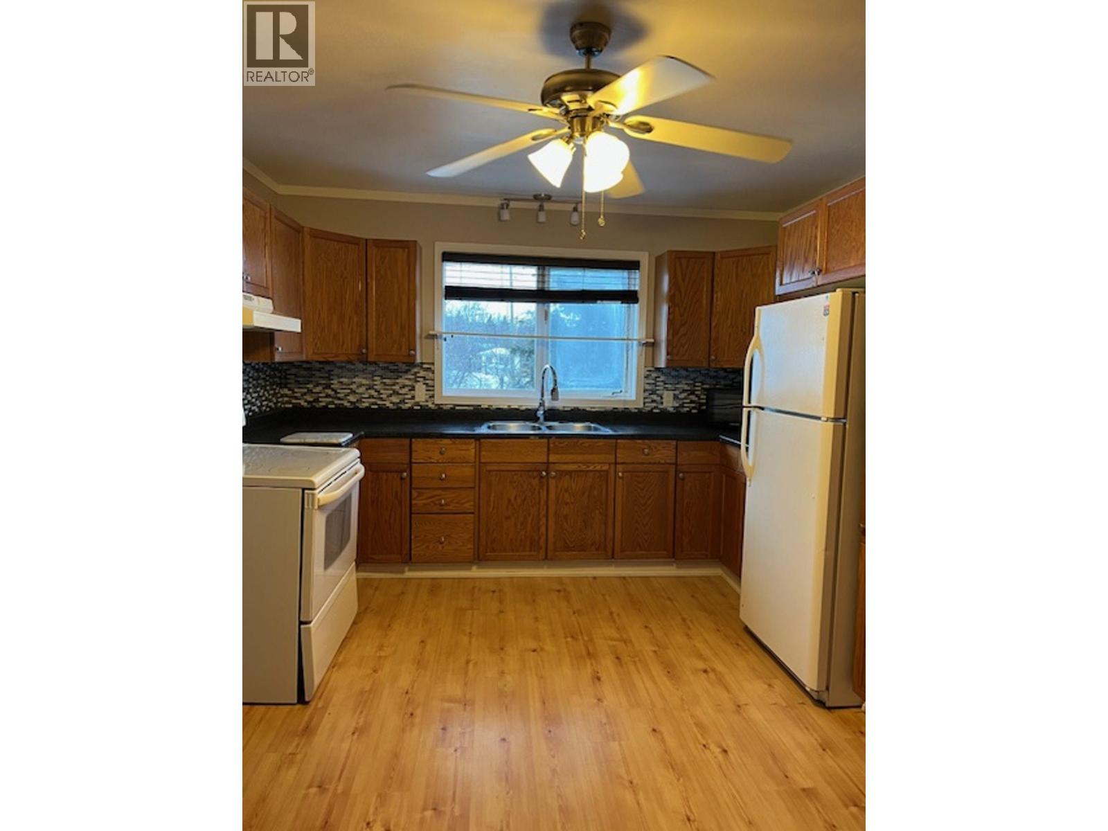 13095 LAKESHORE DRIVE - 6