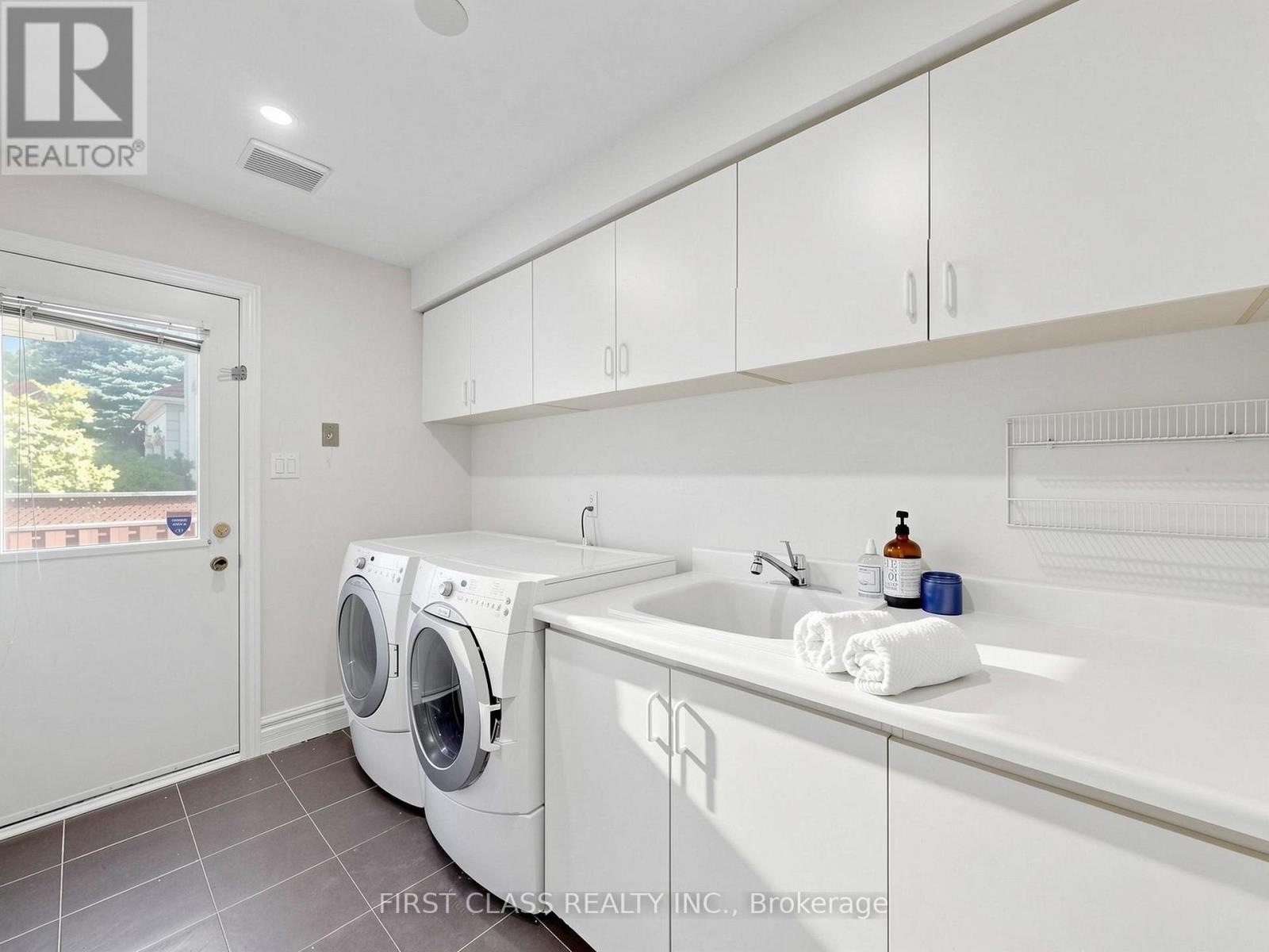 9 WESTPOINT COURT - 30