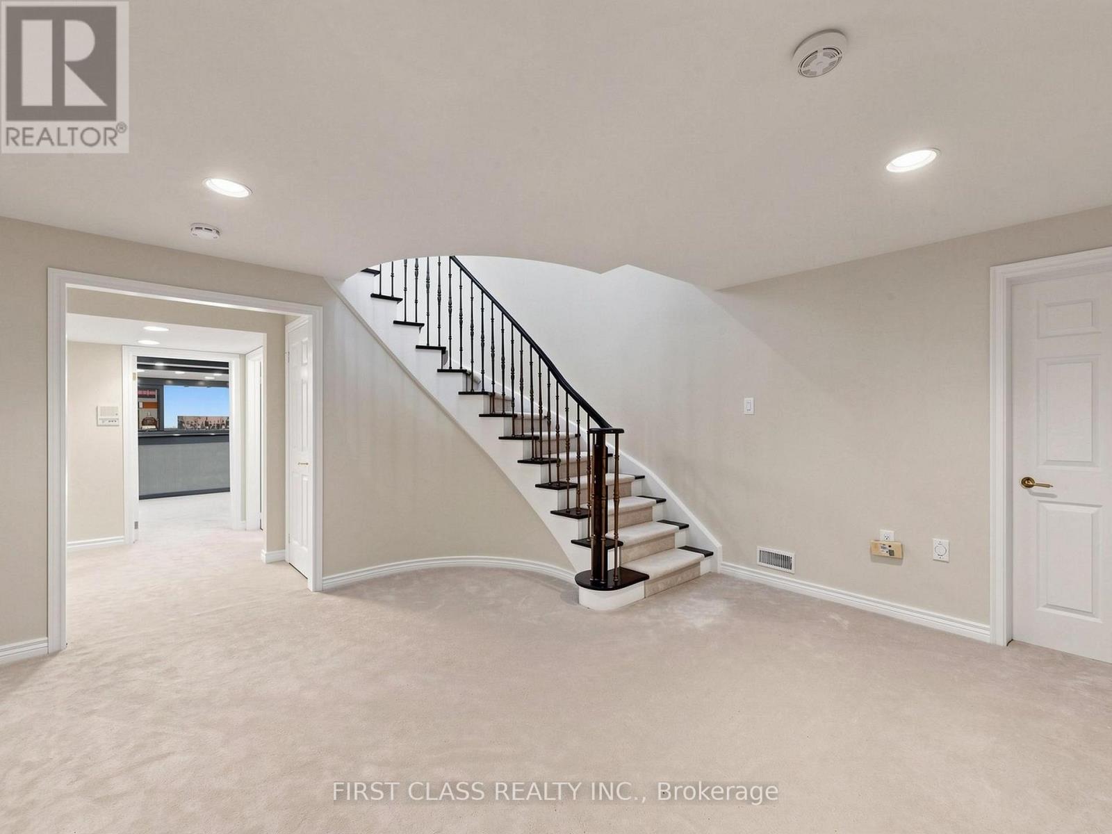 9 WESTPOINT COURT - 31