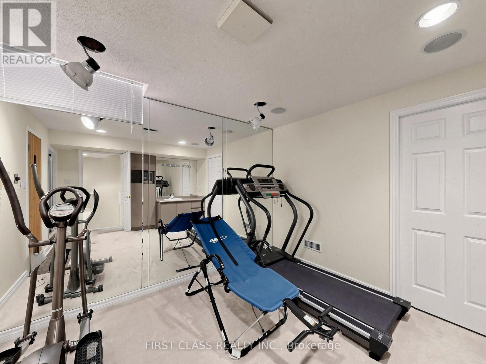 9 WESTPOINT COURT - 32
