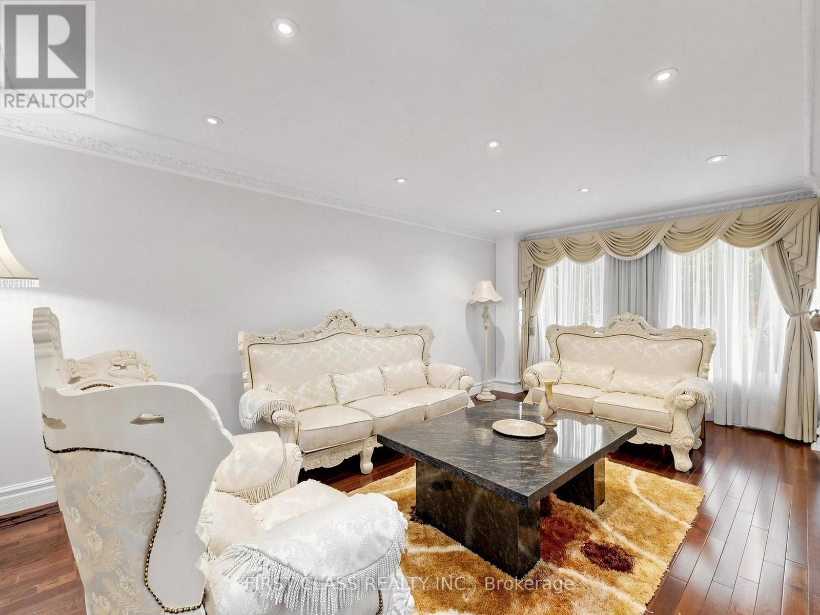 9 WESTPOINT COURT - 4