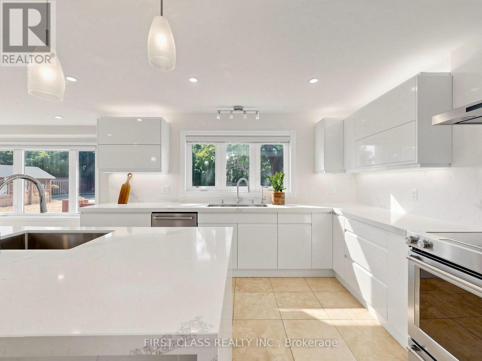 9 WESTPOINT COURT - 9