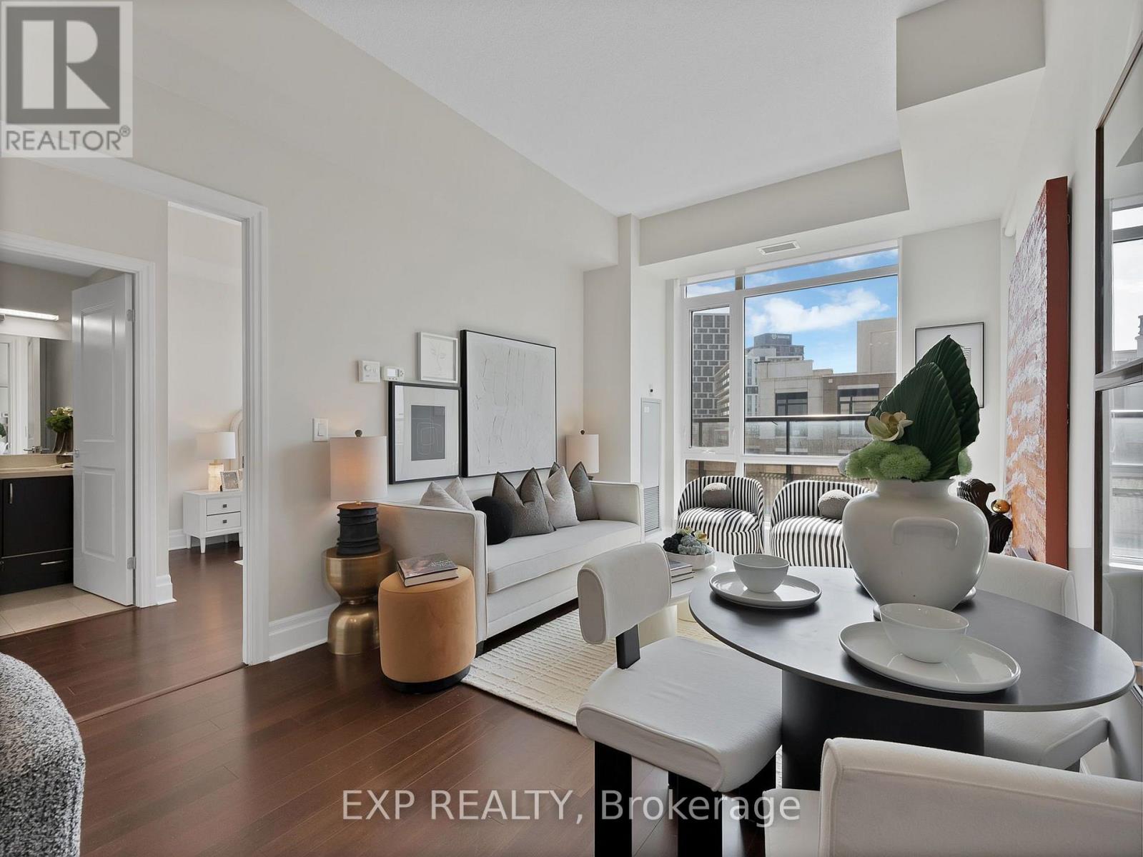 #1004 131 UPPER DUKE CRESCENT - 1