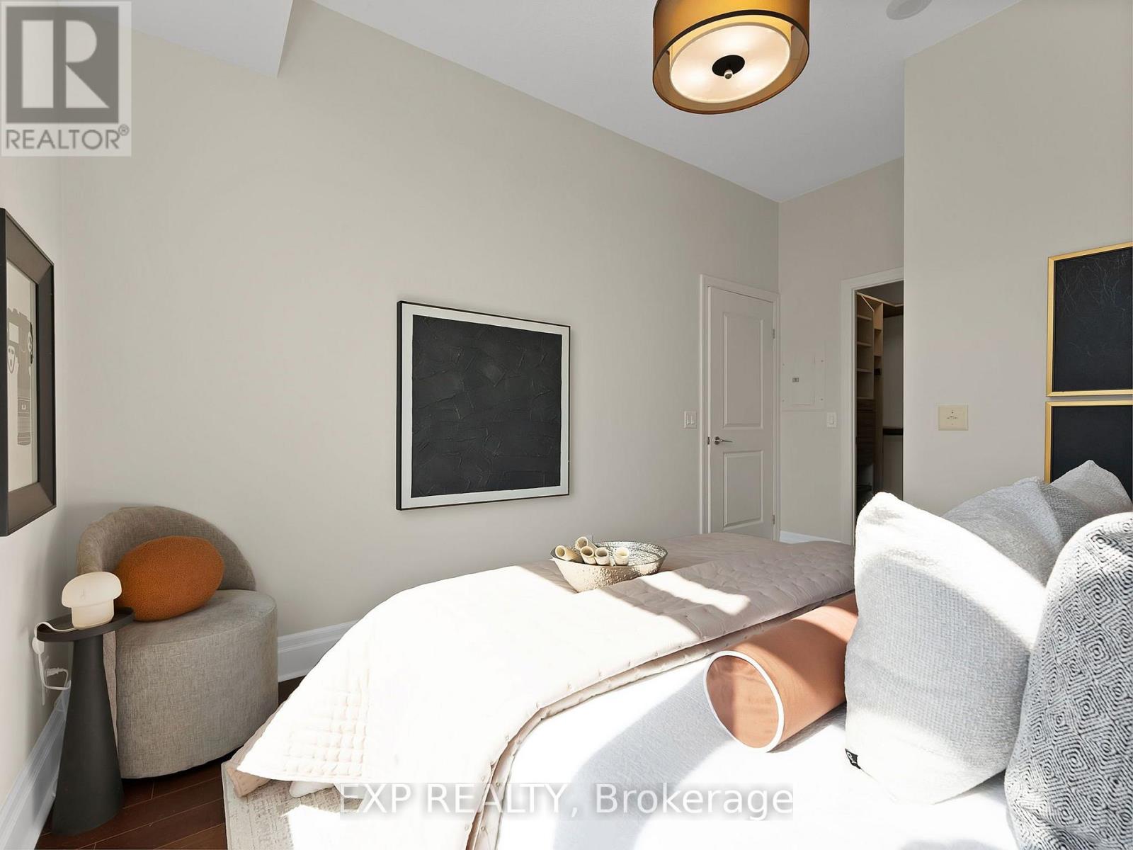 #1004 131 UPPER DUKE CRESCENT - 15