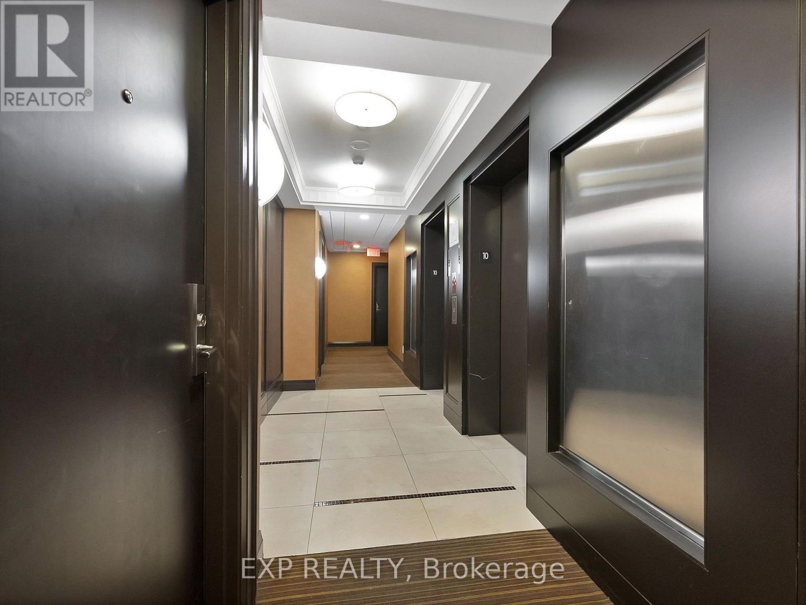 #1004 131 UPPER DUKE CRESCENT - 24