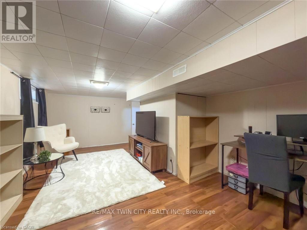 137 FRANCIS STREET - 23