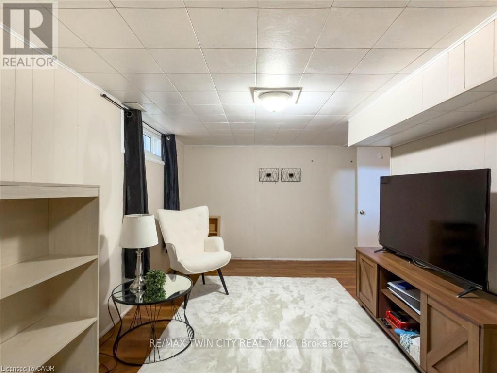 137 FRANCIS STREET - 24