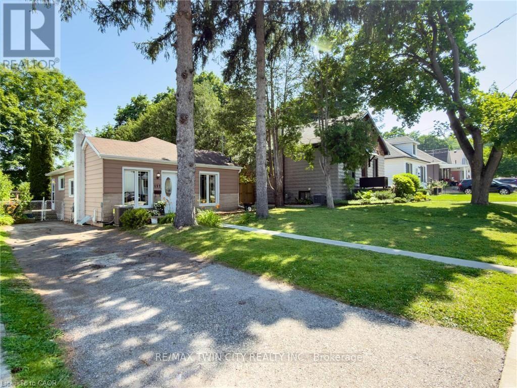 137 FRANCIS STREET - 4
