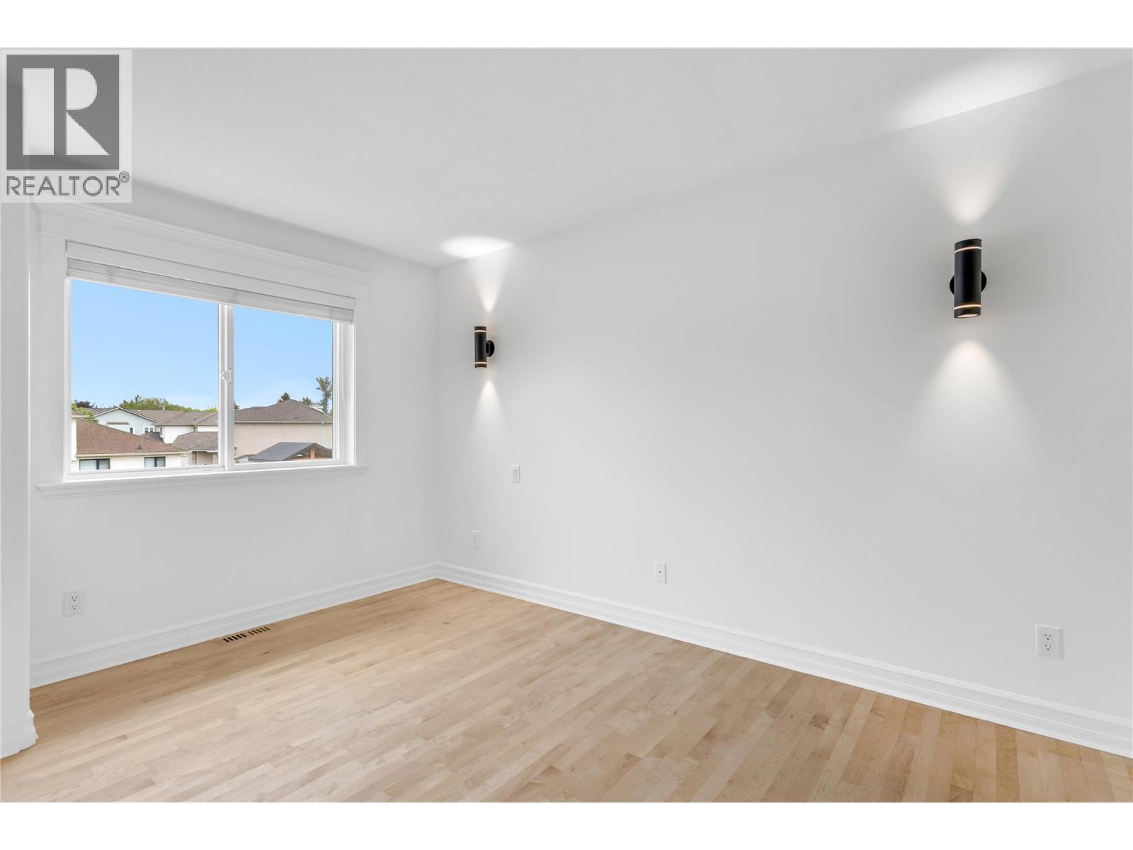 #104 4049 Lakeshore Road - 13