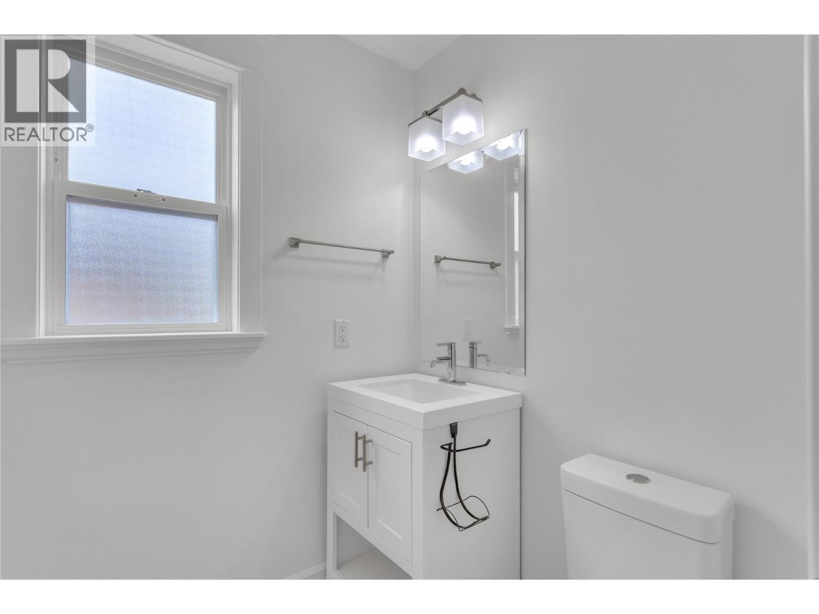 #104 4049 Lakeshore Road - 11