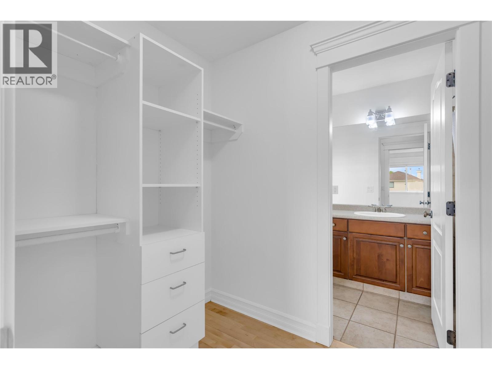 #104 4049 Lakeshore Road - 15