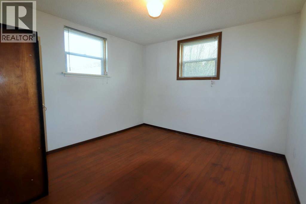 5108 54 Street - 16