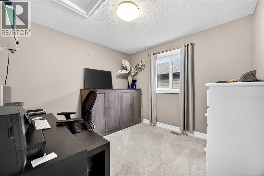 39 Nolanfield Crescent NW - 32