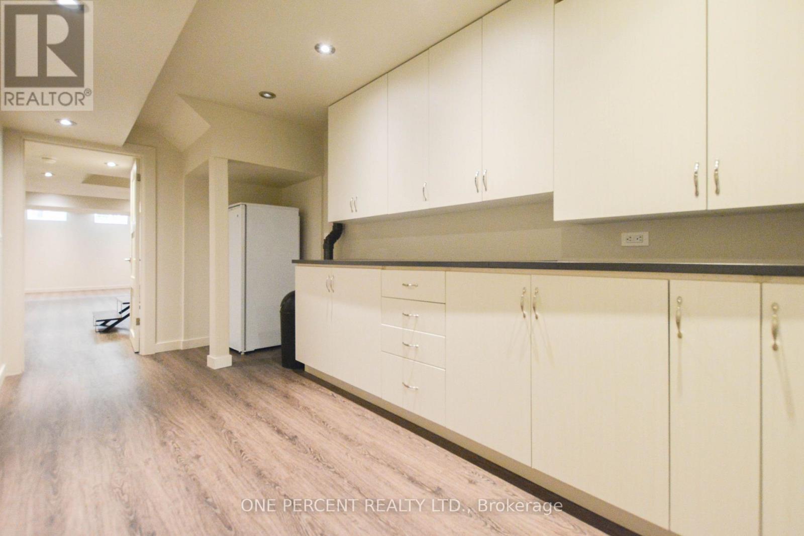 16 DENARIUS CRESCENT - 37