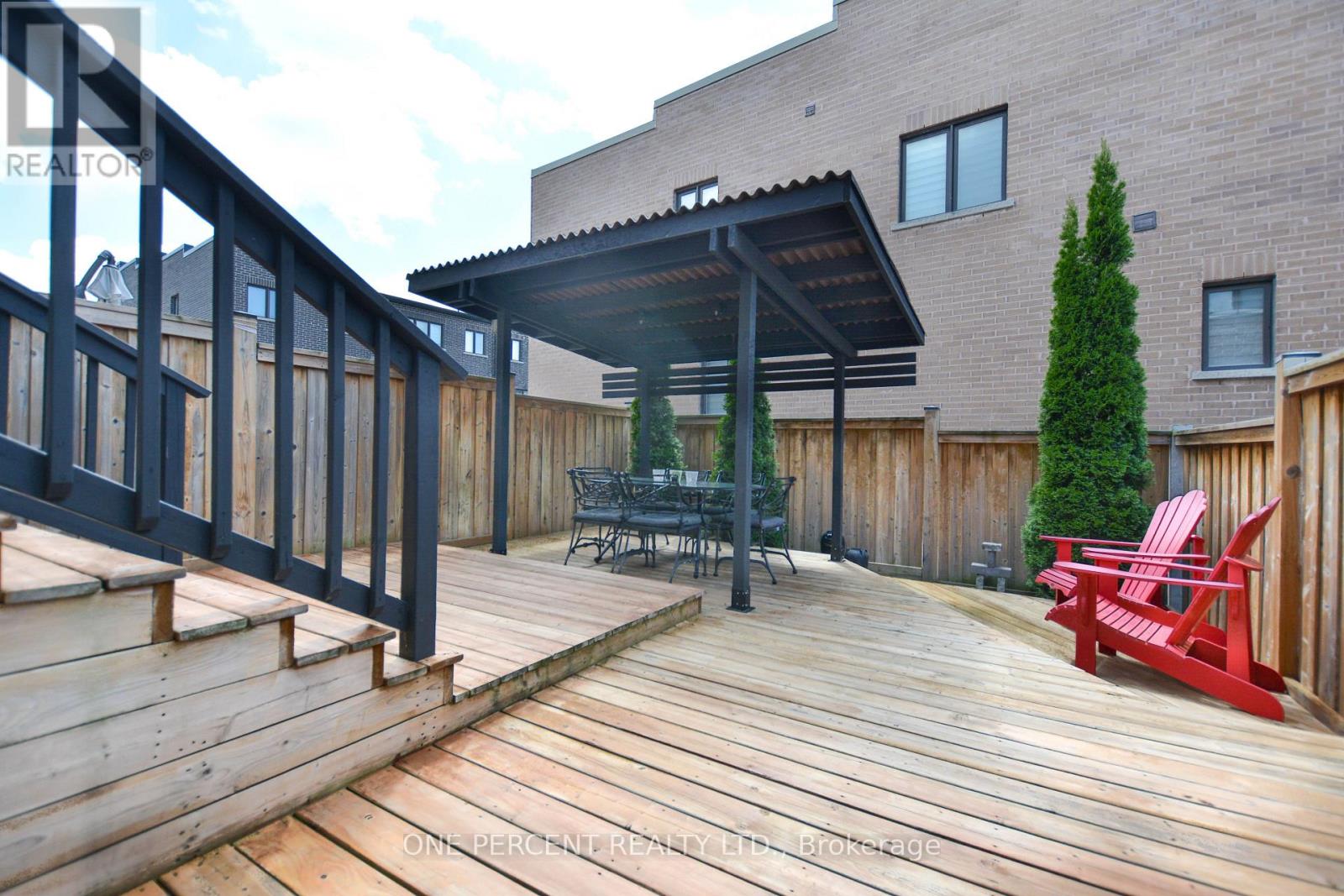 16 DENARIUS CRESCENT - 38