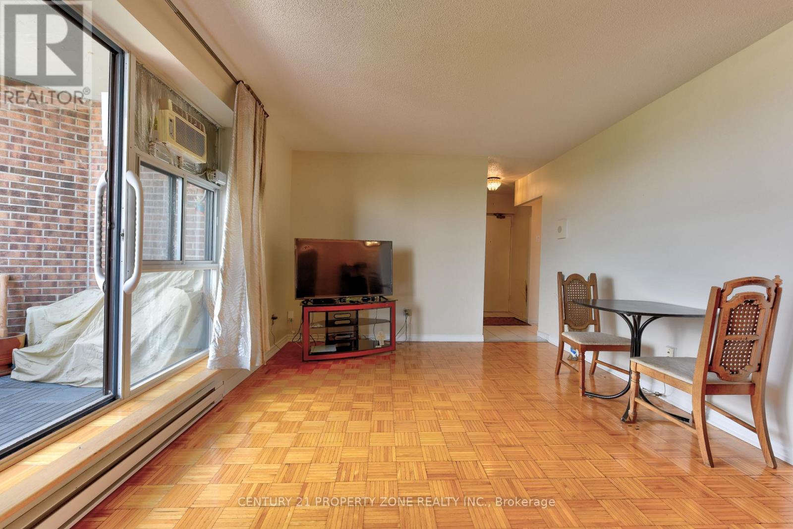 #907 3025 QUEEN FREDERICA DRIVE - 16