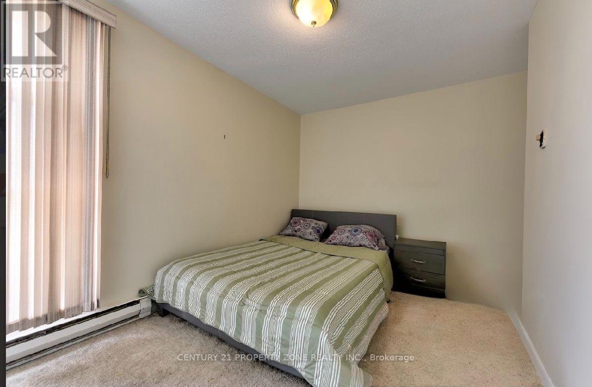 #907 3025 QUEEN FREDERICA DRIVE - 21