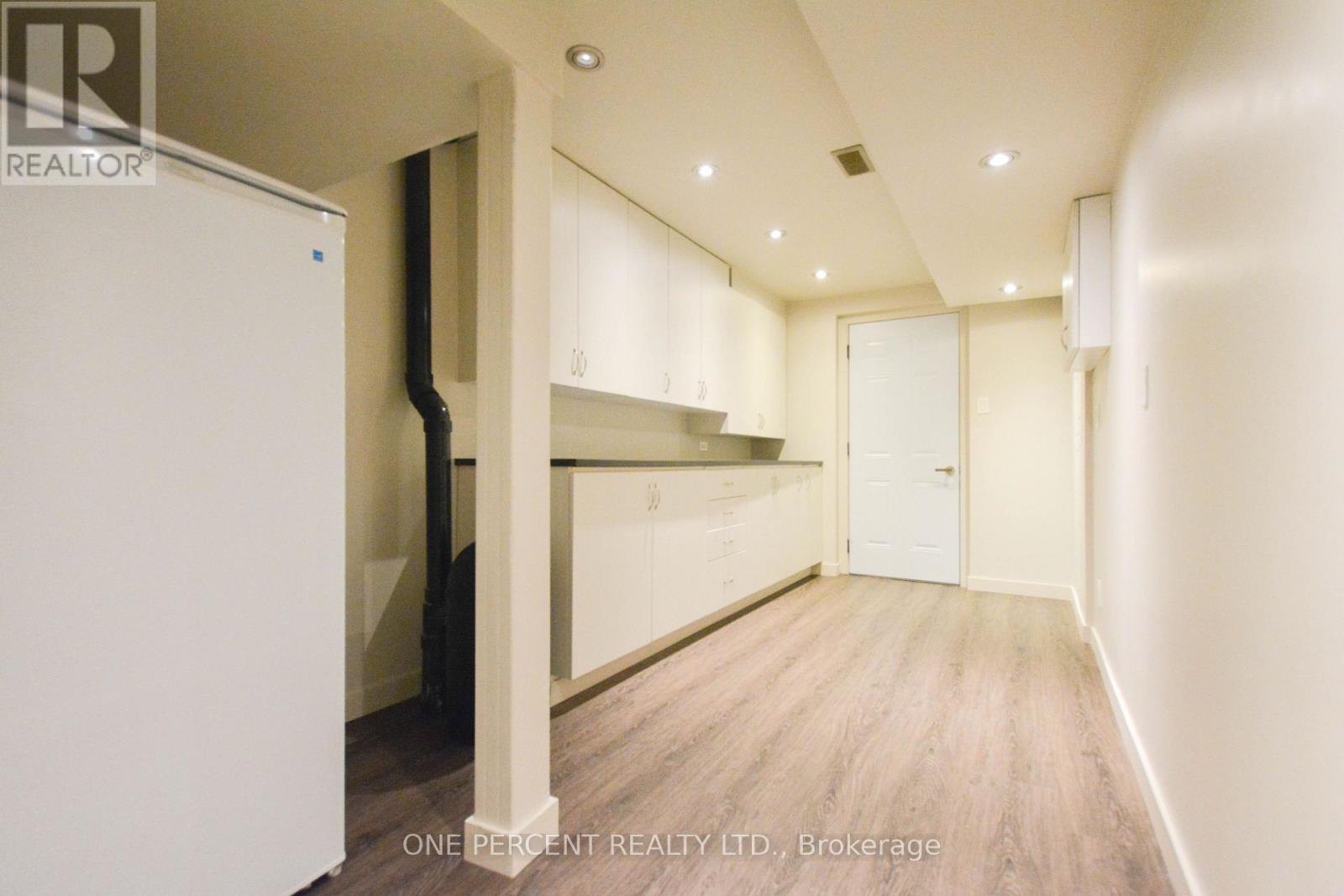 16 DENARIUS CRESCENT - 36