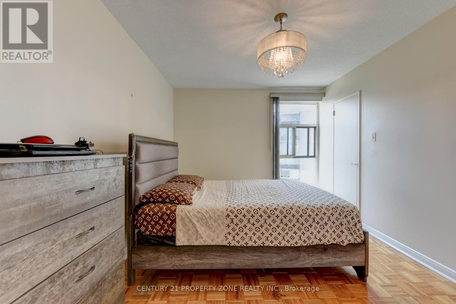 #907 3025 QUEEN FREDERICA DRIVE - 25