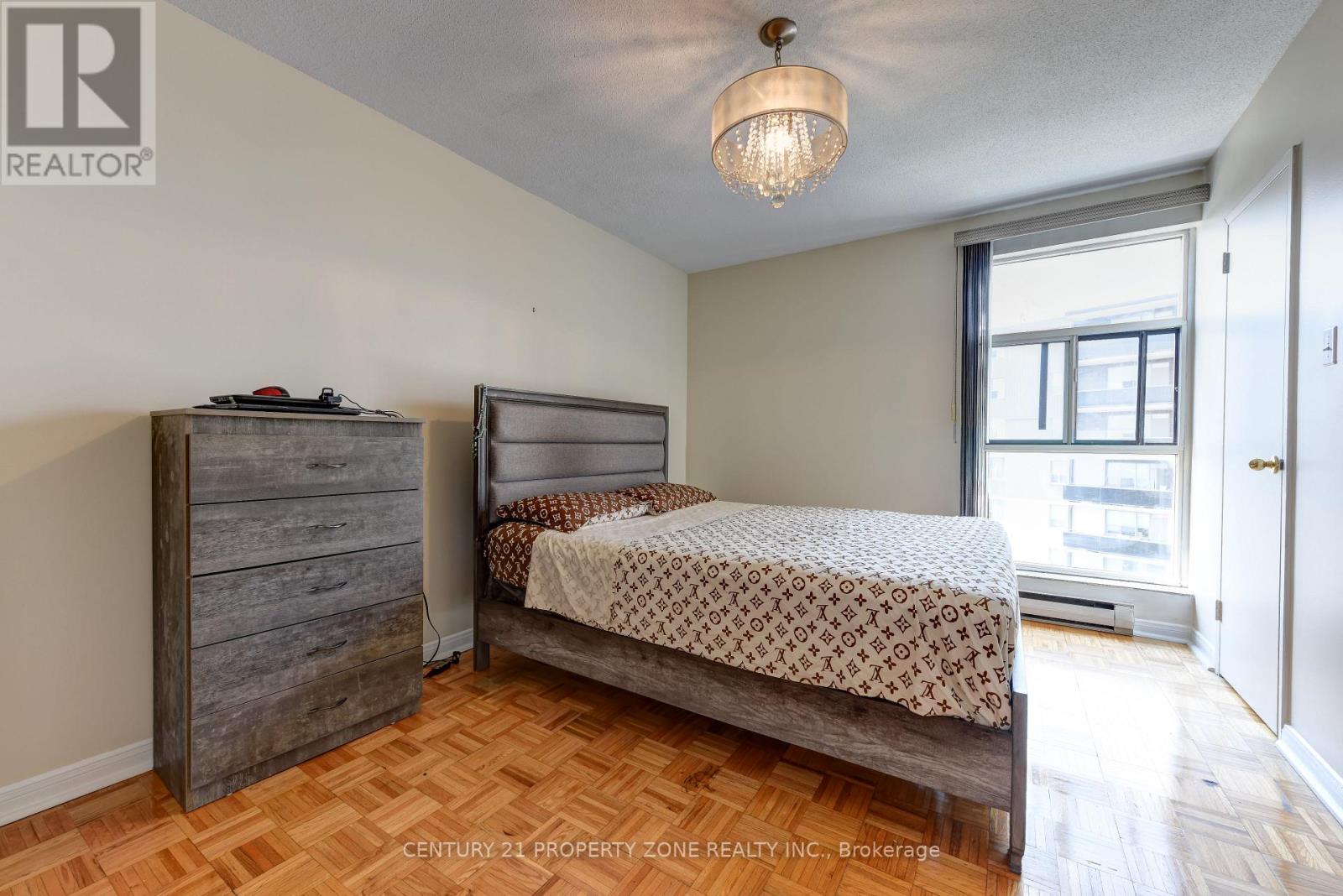 #907 3025 QUEEN FREDERICA DRIVE - 24