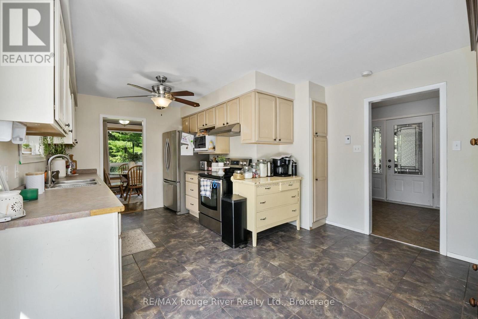 333 ARTHURS LANE - 26