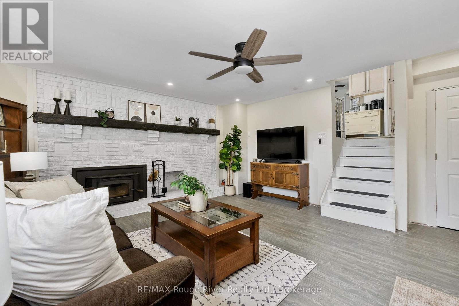 333 ARTHURS LANE - 35