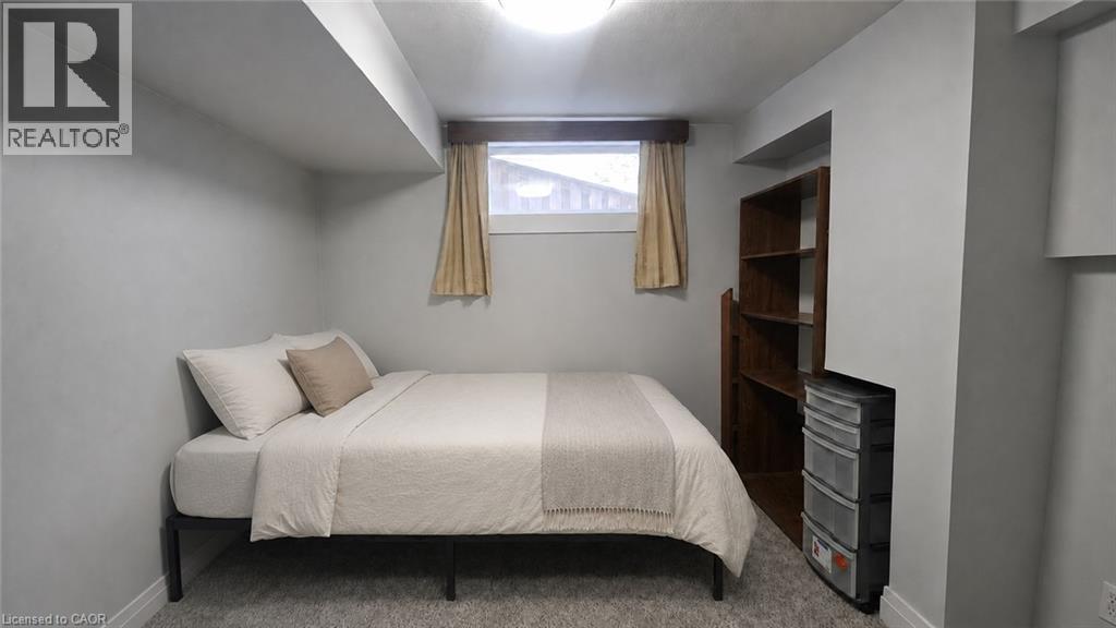 10 DOLL Court — photo 2
