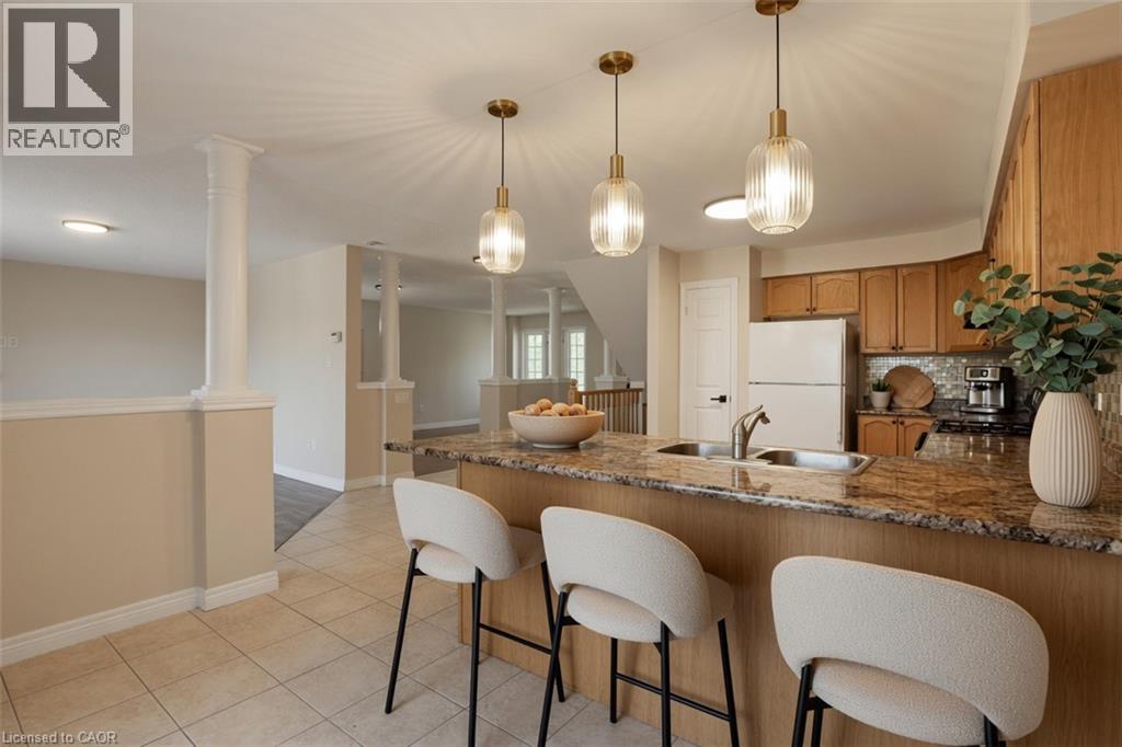 43 DECARO Crescent - 3